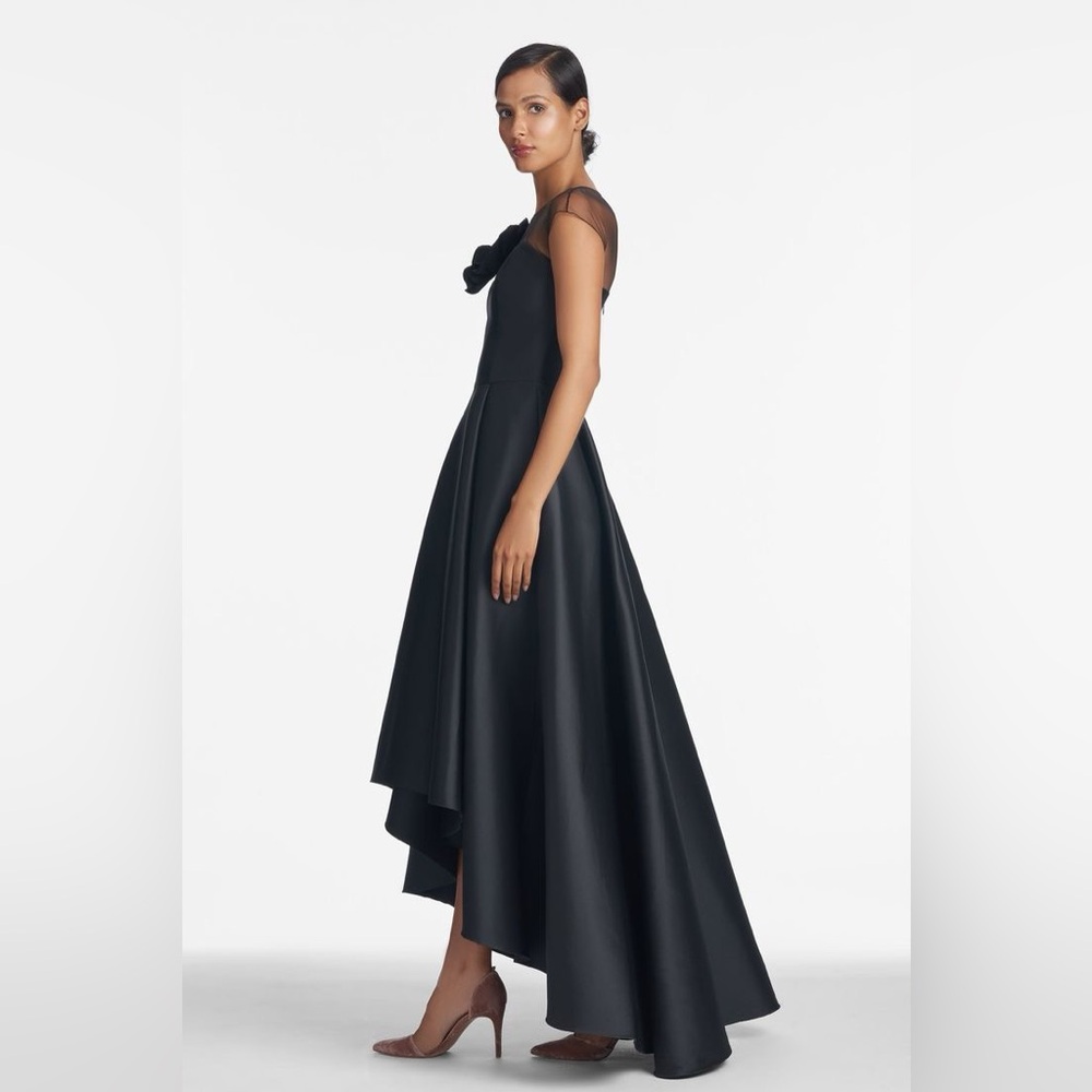 NWT Sachin & Babi Blakely Stretch Tulle Flower Adorned Gown - Jet Black Size 6 - Picture 3 of 7